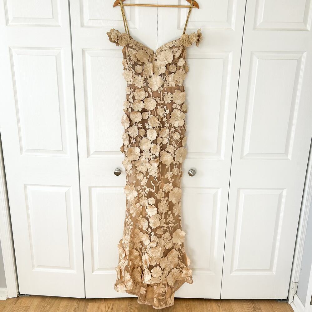 NWT Bronx and Banco Jasmine 3D Floral Off Shoulder Maxi Gown Gold Size S - Picture 2 of 16